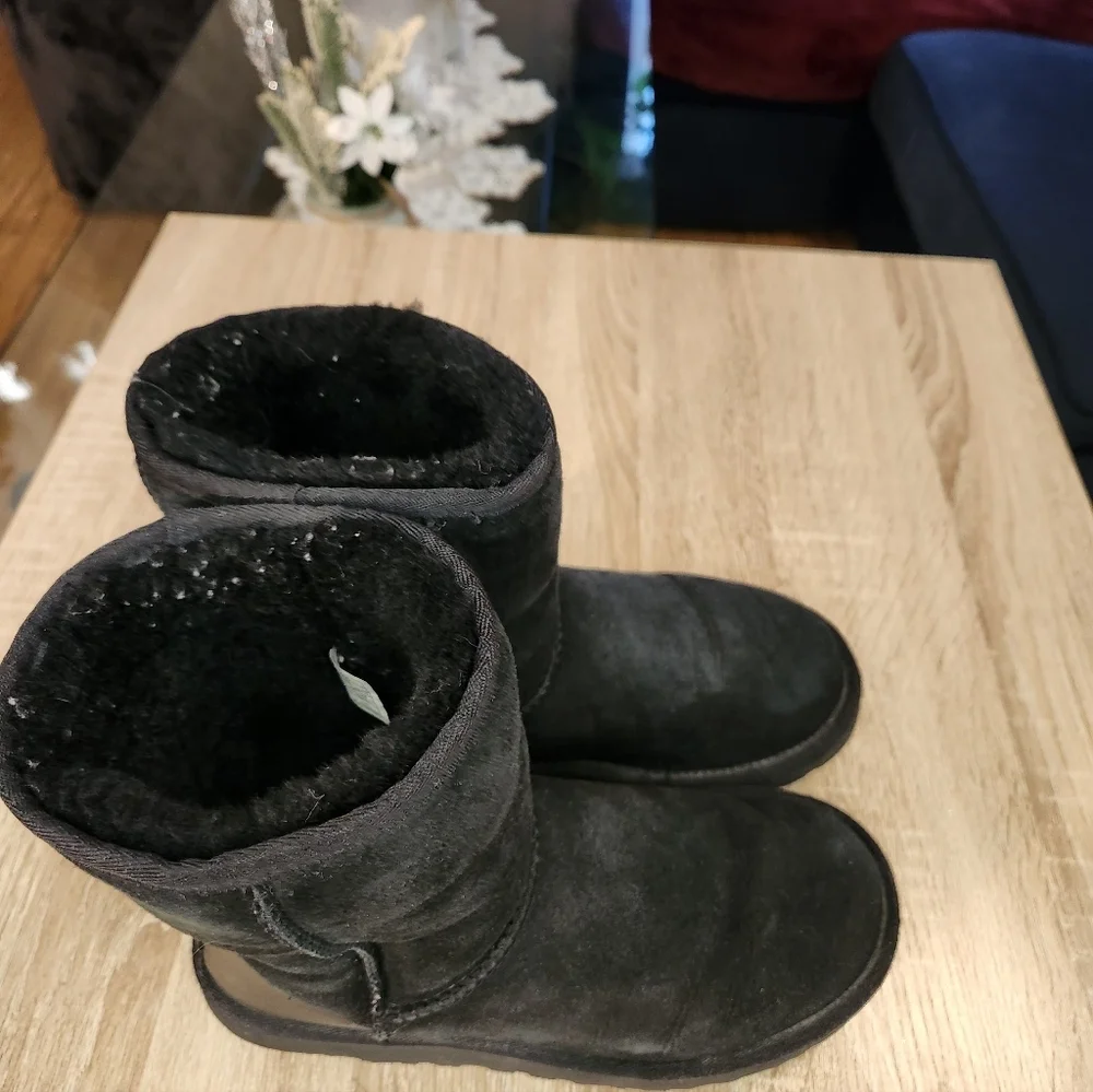 UGG Black Suede and Leather Boots - Picture 4 of 6